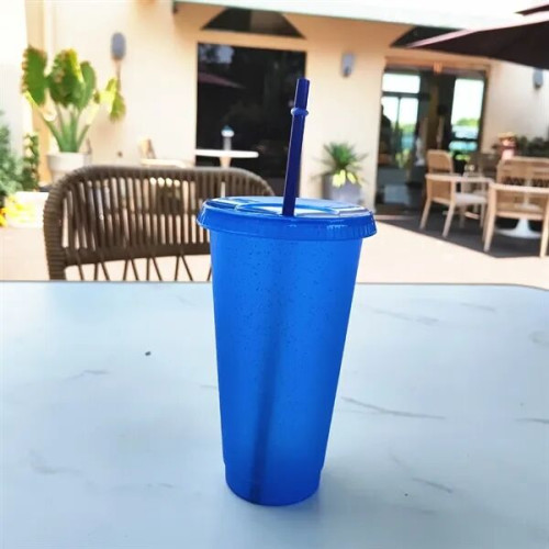Mood Color Changing Stadium Cup with Lid & Straw