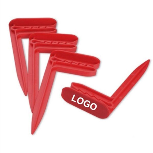 4 PCS Plastic Beach Towel Camping and Tent clip
